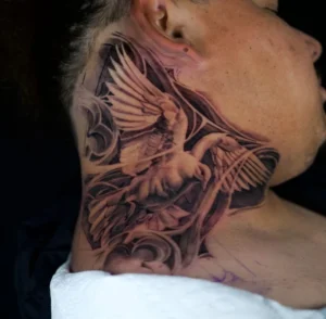 Traditional tattoo style, known for bold lines, vibrant colors, and iconic motifs, has stood the test of time. From sailor-inspired designs to classic tattoo symbols, these timeless tattoo styles reflect rich tattoo culture and history, making them a favorite in Florida and beyond.
