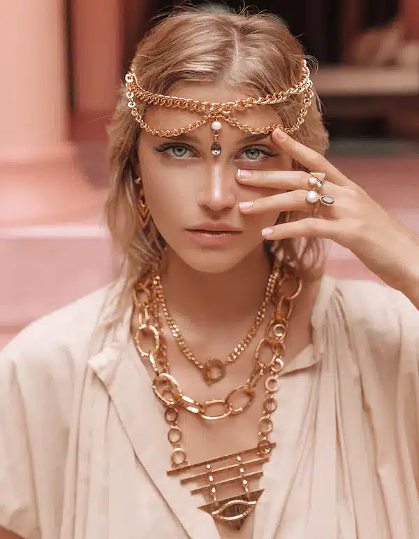 Bandar Toto Exploring the Elegance of Luxury Jewelry with Iconery