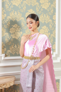 http://Rent%20Thai%20Clothes%20Embracing%20Thai%20Tradition%20with%20Elegance