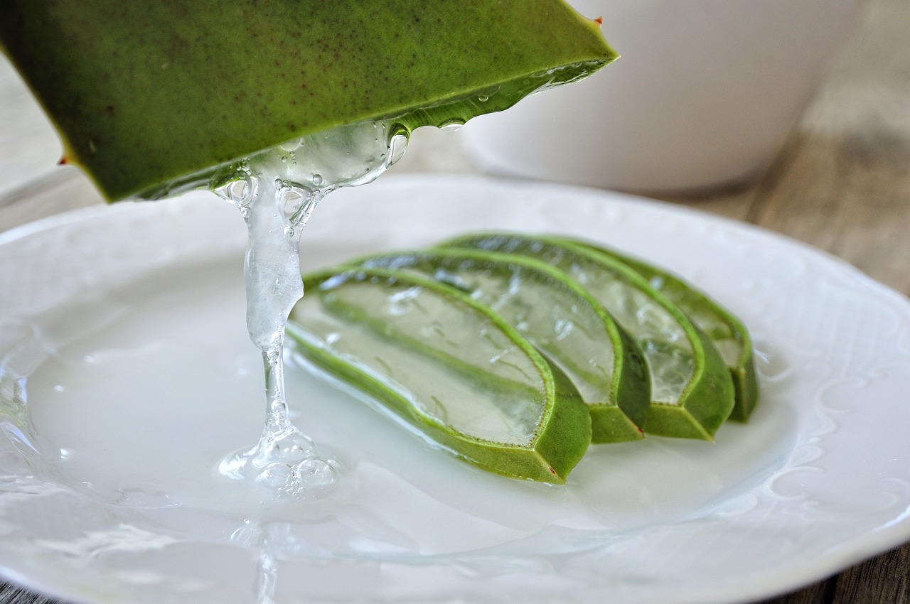 Wellhealthorganic.com: Neem and Aloe Vera Juice