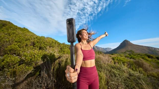 Essential Guide to Choosing a Vlogging Camera