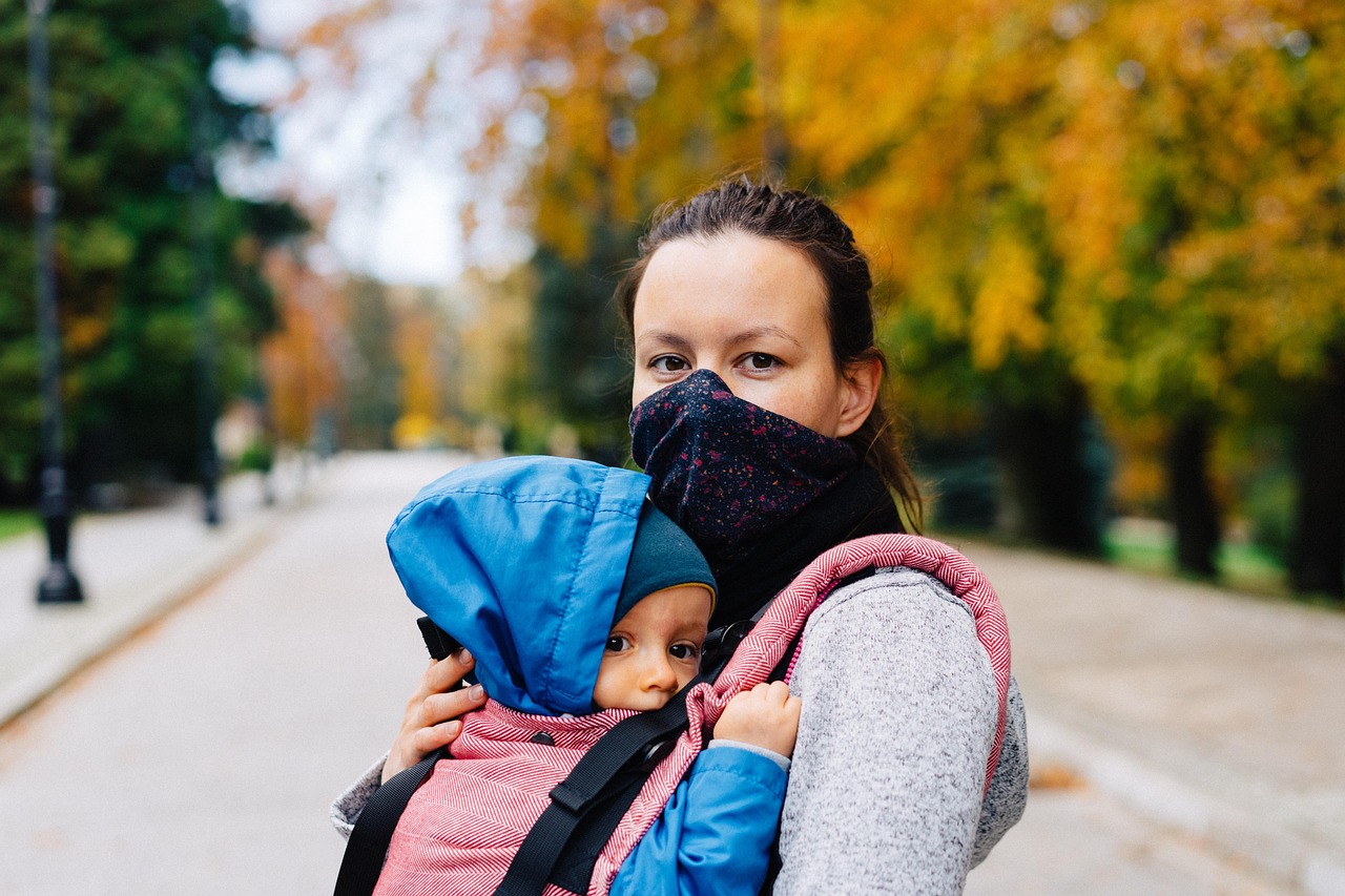 Famousparentingg.com/: Your Go-To Resource for Modern Parenting