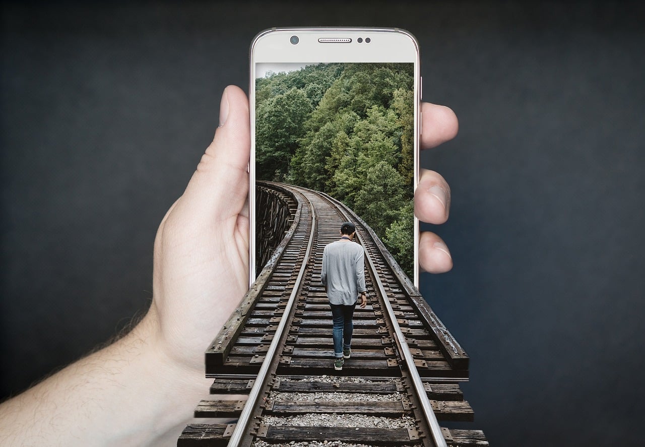 Tech Giants Envision Future Beyond Smartphones: A New Era of Innovation