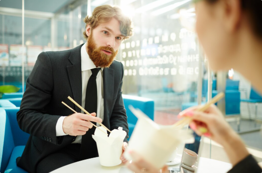 What Makes a Local Expert Stand Out From the Rest