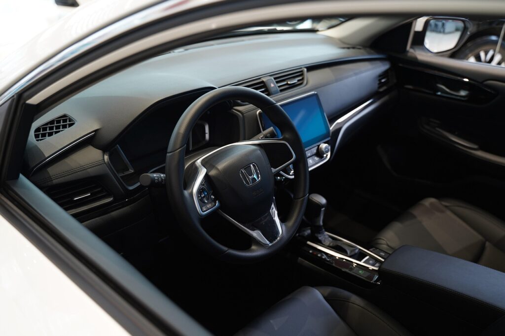 honda tech tutor: Simplifying Car Technology for Drivers