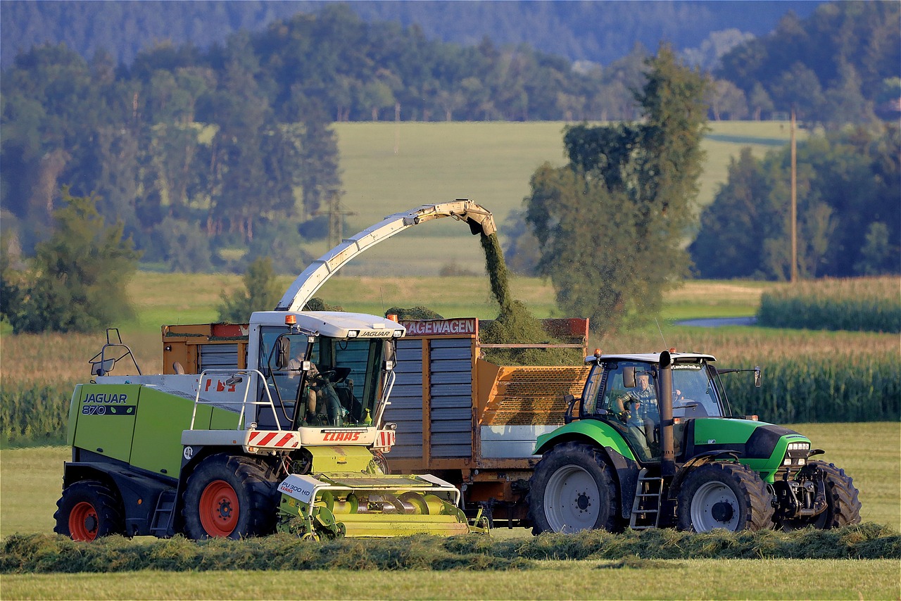 Afruimwagens: Essential Equipment for Efficient Agricultural Operations