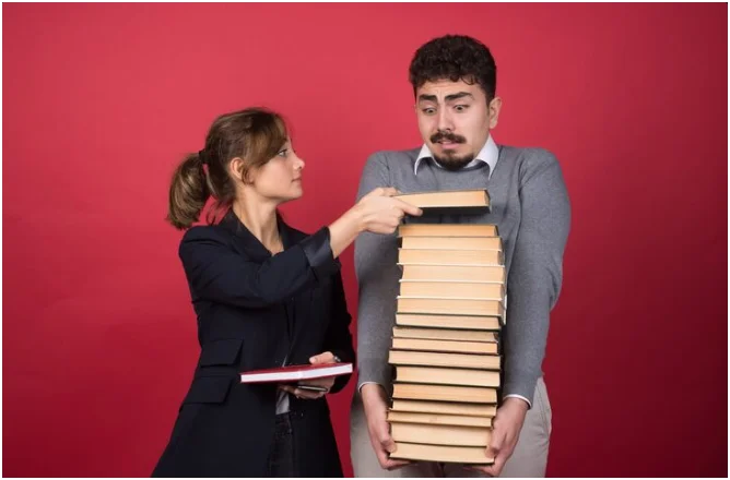 Balancing Books and People: How Agency Owners Juggle Profitability with Personal Service