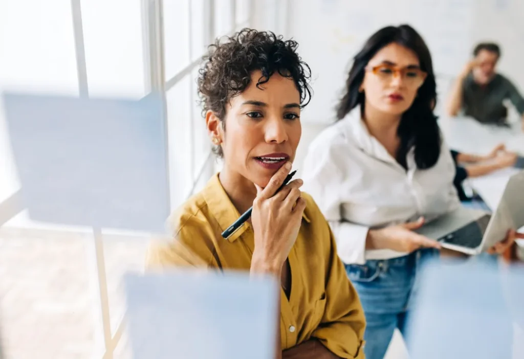 Should You Hire a Full Service or Specialist Marketing Firm?