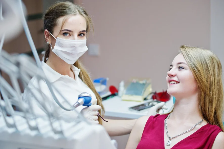 5 Benefits Of Choosing One Dentist For Both Preventive And Cosmetic Care