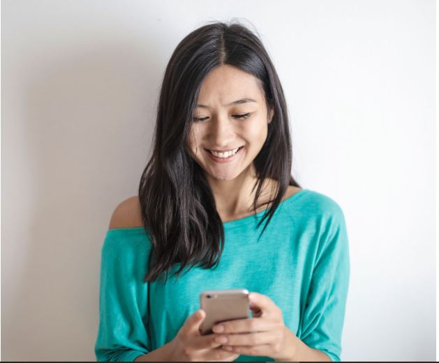 7 Reasons Travelers in 2026 Are Switching to eSIM Before Every Trip (And Why You Should Too)