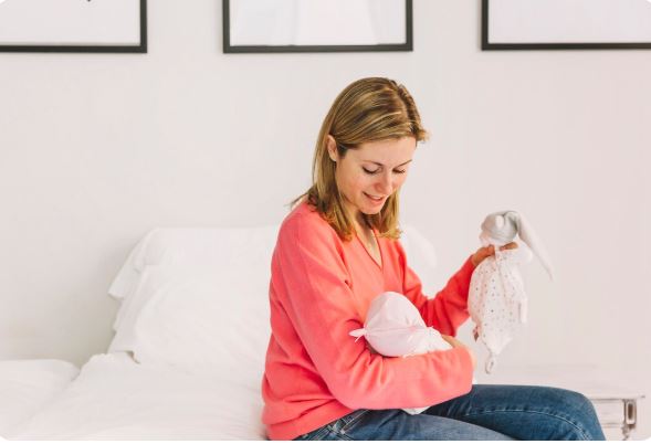 Breastfeeding Essentials Every New Mum Should Keep Within Reach
